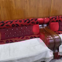 متوفر قنفات نظيفة مابيهن كسر  ٢ كبار ٢ زغار 1 و سط  ١٠ نفر  وجرابي شبا...