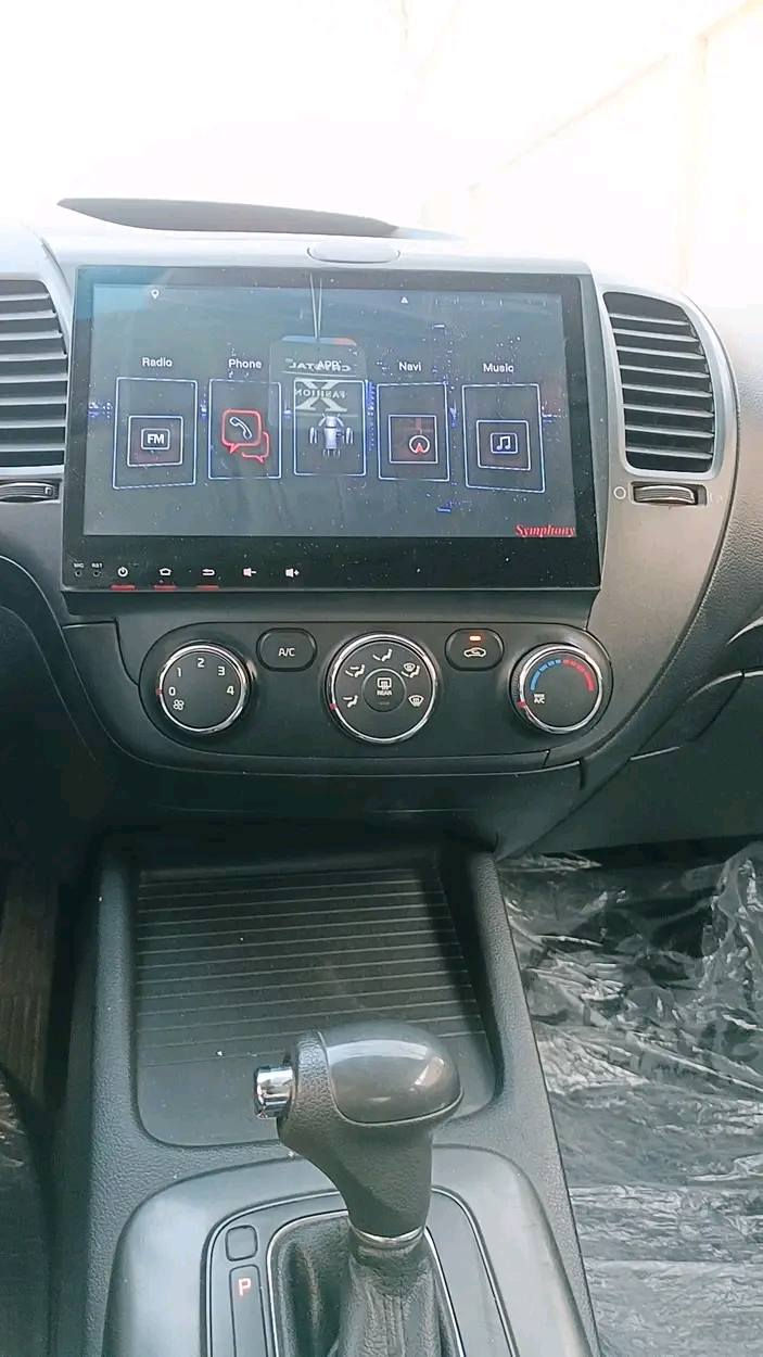 بسم الله الرحمن الرحيم  
كيا سيراتو 👈 هاي لاين كامله مفتاح
👈 موديل2015
👈عداد ١٦٠ صيانه كامله بالفواتير 
فبريكا بالكاااامل عدا دائر رفرف خلفي فقط
حاله مميزه 
للتواصل واتس 01557261078


**إذا كنت صاحب هذا الإعلان وتريد حذفه لأي سبب، رجاءا أرسل رسالة إلى الدعم الفني**