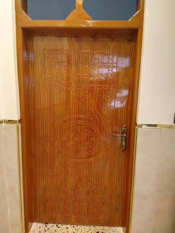 هل تبحث عن تجديد رونق أثاثك وأبوابك؟ ✨
لا داعي لاستبدال أثاثك القديم! نحن هنا لنعيد إليه الحياة بلمسة فنية احترافية. متخصصون في صبغ وتلميع الأخشاب (أبواب، غرف نوم، طاولات، وديكورات) بأعلى معايير الجودة والدقة.
​لماذا تختار خدماتنا؟
✅ استخدام أجود أنواع الأصباغ والمواد العازلة.
✅ دقة متناهية في التنفيذ وتشطيب "درجة أولى" كما تشاهدون في الصورة المرفقة.
✅ مظهر لامع ومقاوم للخدوش والعوامل الجوية.
✅ سرعة في الإنجاز ونظافة في العمل.
​شاهد الفرق بنفسك! 🚪✨
(قم بإرفاق الصورة هنا)
​لا تتردد في الاتصال بنا للاستفسار أو حجز موعد:
📞 رقم الهاتف: ***********
💬 متوفر أيضاً عبر الواتساب
​نحن نهتم بأدق التفاصيل لنجعل منزلك يبدو في أبهى حلة.
