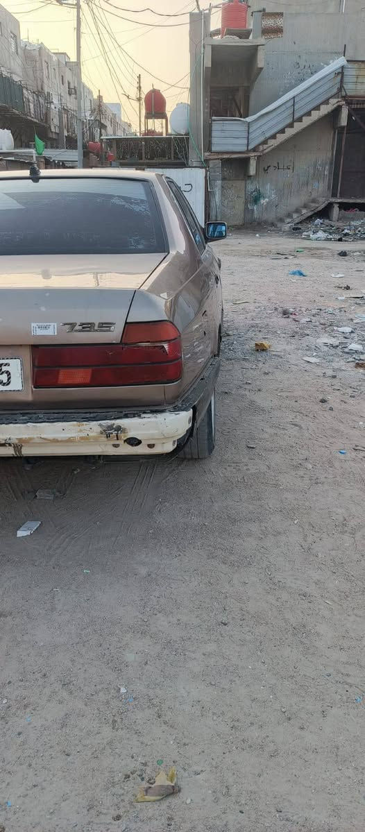 سلام عليكم سيارة للبيع نضيفة كلش نوع بيم دبليو المحرك جديد مابي قطرات صوت المكان البصرة الموفقية هاء رقمي للمزيد من التفاصيل ***********

