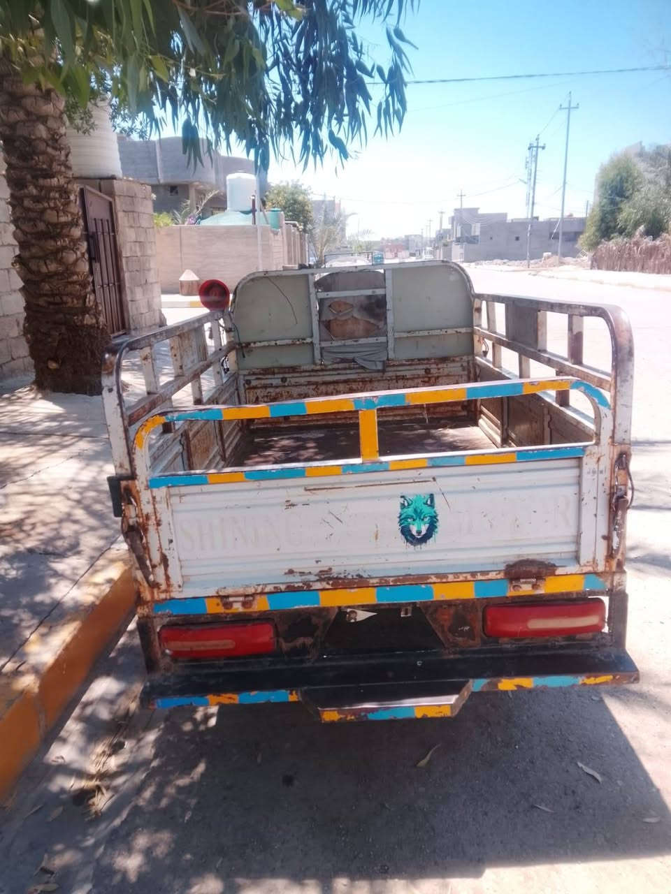 سلام عليكم ستوتة ام الطير محرك 18كهربايات كلهة شغالة سلف هندر ستوتة خير من الله نضيفة اوراق كاملة حتة معاملة بيهة السعر 1100وبيهة مجال المكان ديالى بعقوبة بهرز رقم الهاتف ***********
