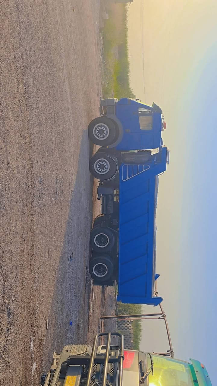 السلام عليكم كرواتي راس وعربانه للبيع رقم بصره نكليزي سياره 99مكينه50كير 210كهربائي  مجموعه اكتروز مكفوله كفاله وعربانه تسكام نجف وشاصي القريشي ٣تناكير ***********
*********** السعر خابر وبيك خير ودلل مستعجل على بيع
