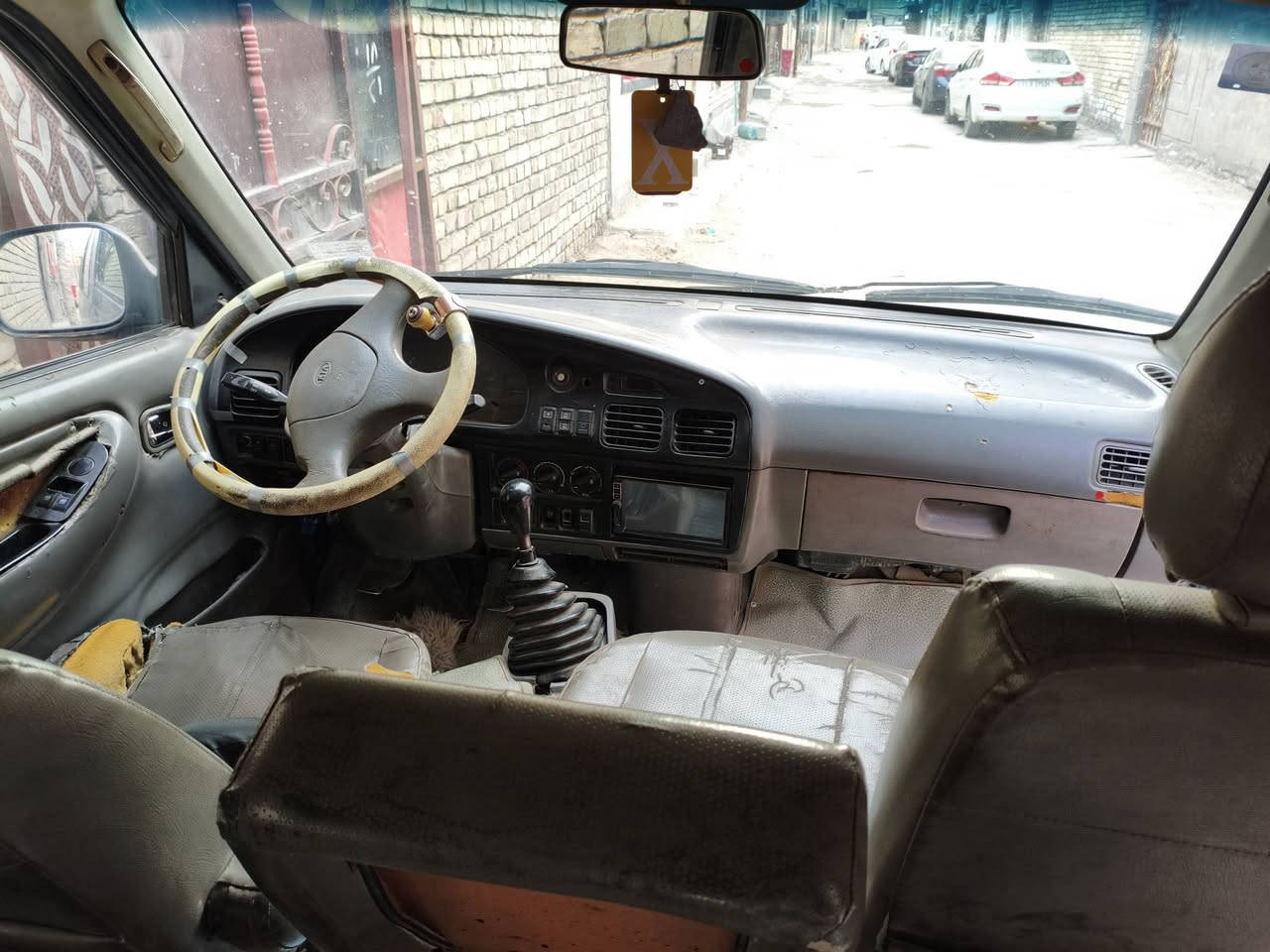 كيه بريجو مديل ٩٦ جاهزه السياره كشنات ستاركس مابيها نقص رقم جديد الانكليزي مصفره هيه وغرمات شرط التحويل 
مكاني بغداد البلديات السعر ٥٥ وبيها مجال للطيبين 
***********
