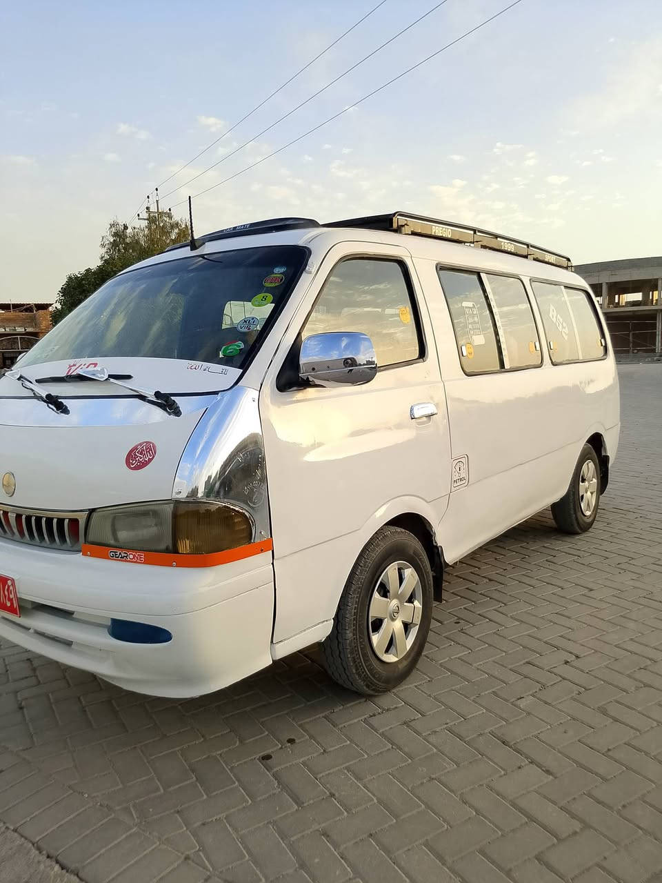 بەناوی خوا
بریجۆ 
مۆدیل 1999
ئارمی پلاستیک سلیمانی
ئارمو ئەولیاتی بەشەرت
گیر و مەکینەی بەشەرت
بەرگی کۆشینی  بۆ کراوە
گاعی  بۆ کراوە
تایەی تازەیە
هەوای گەرمی ئیش ئەکات

کارەبای هەموی ئیش دەکات
ناو گێجی هەموی ئیش ئەکات 
سعری 37گڵاو کەمیک معامەلە گۆرینەوە ناکەم
ژ.م ***********

سیارەیەکی زۆر جوانە
