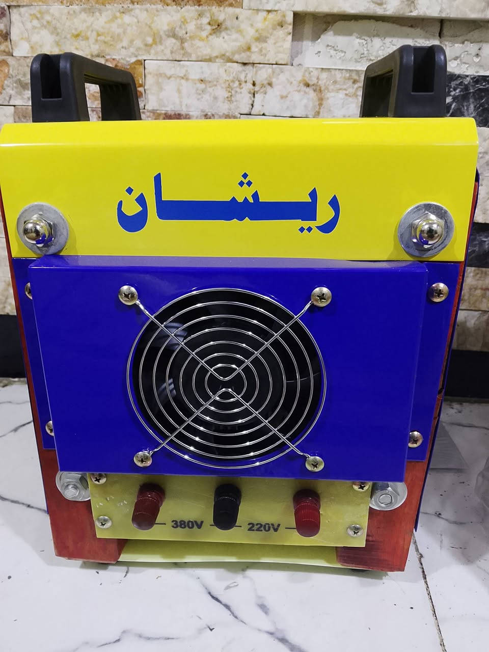 السلام عليكم. 
غراض حداده للبيع اصلي ياباني مال مؤسسه 
كلهن شغلات وقويات وشرط الفحص 
الاسعار والتفاصيل مذكوره داخل الصور 
يوجد توصيل لكفافه محافظات العراق وبغداد 5 آلاف 
*********** يوجد واتساب
