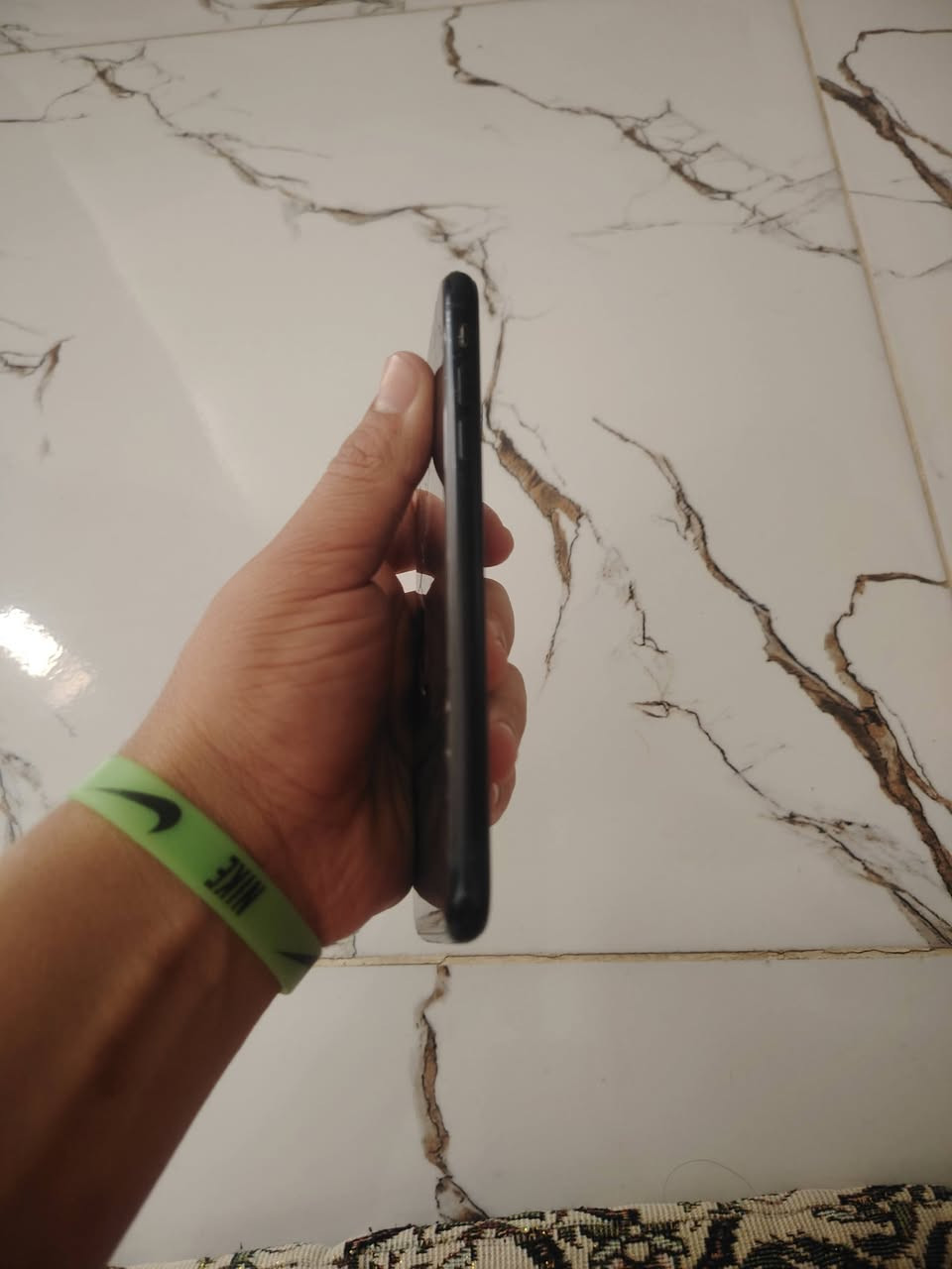 جهاز اكس ار مبدل بطاريه والضهر مكسور وفيس ايد واكف للبيع بسعر مناسب الي حاب يتصل ***********
