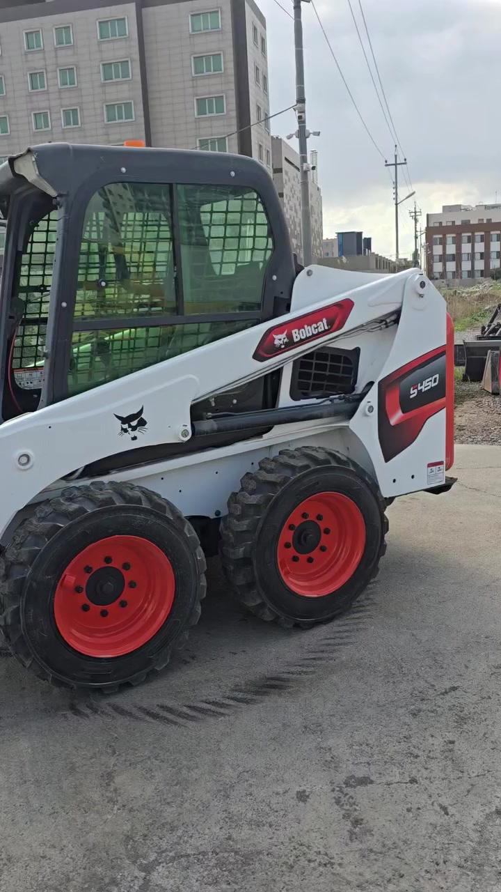 شفل بوبکات  حجم  s450  مودیل  2014   اصولی   دخول جدید اوروبی  شفل مکفول   سعر  195$ورقە   مجال    مکان اربیل   ***********   واتساب
