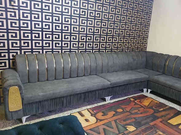 ديوان 11 مقعد للبيع نضيف بدون اي ضرر ب190 
‭***********‬
