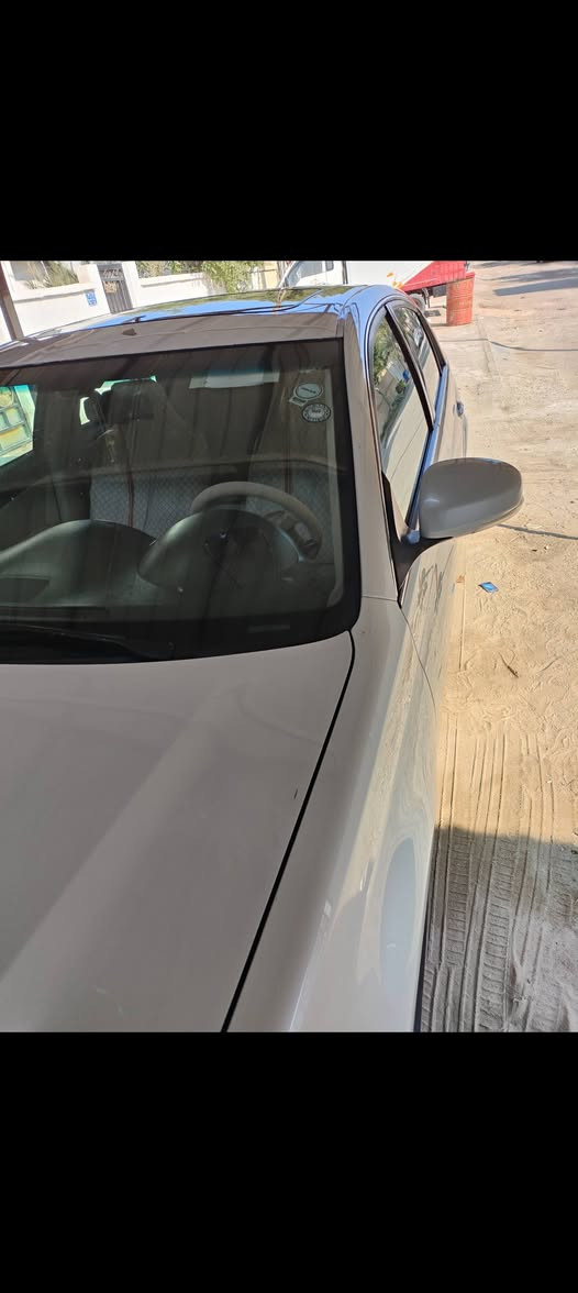سلام عليكم افالون ٢٠١١ خليجي فول مواصفات رقم اربيل الانكليزي صبغ ٣ قطع مكان السياره البصره السعر ١٦٠ وبيهه مجال ***********

