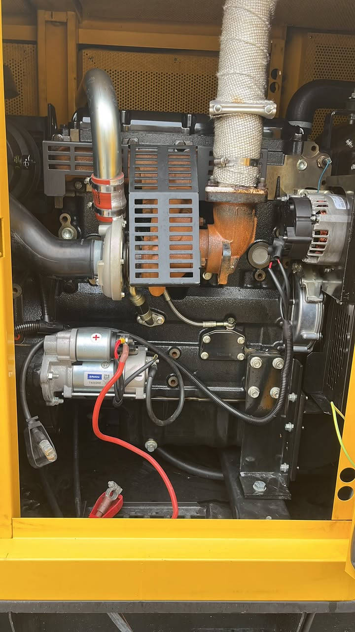 مولده بيركنز UK 🇬🇧 
سلندر 4 سوبر 
توليد إيطالي بلادي 
سعه توليد 72 kva 
بحاله ممتازه 
شرط كفاله برغي ما مفتوح 
*********** 
***********
