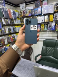 للبيع فقط 12 برو ماكس   جهاز نظيف وشرط ما مفتوح وحاسبة نورمال بدون غرا...