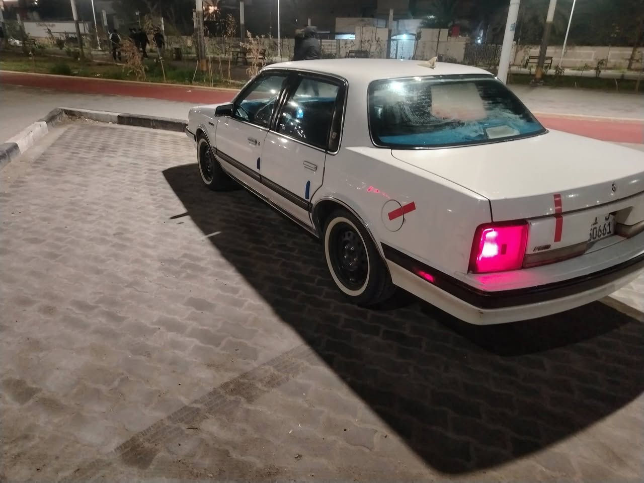 السلام عليكم اولدز مديل تسعين رقم انكليزي راعيه بغداد مكينه حاويه سياره مكفوله من الصبغ الضربه تخم تاير جديد اربع دبلات جدد كهربائيات كله شغاله تبريد بس نقص غاز مكان السياره بصره جزيره السعر ٤٥رقم الهاتف ***********
