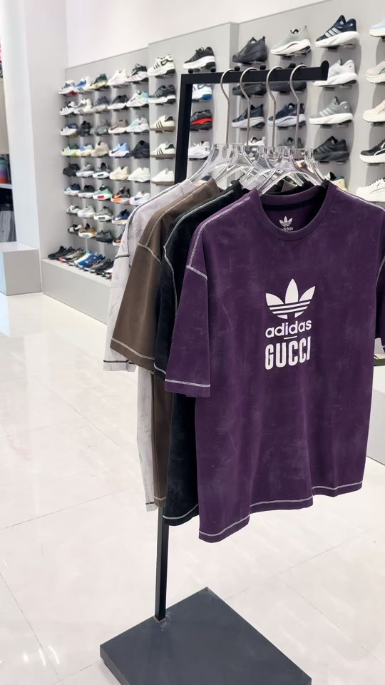 زبائن 3W تيشيريت adidas تيشيرت قطن 100% السعر 20,000 القياسات (M-L-XL-XXL-3XL) عنوان المحل بغداد القادسيه مدخل ساحة قحطان ثاني استداره ع يسار  ازياء Three Wall للاستفسار الاتصال :*********** متوفر توصيل لجميع مناطق العراق #1millionaudition #100k #الشعب_الصيني_ماله_حل😂😂 
