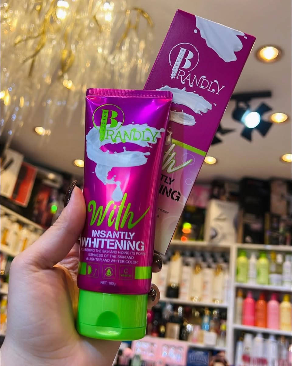 كوزمتك ئاسو❤️
اهلاً وسهلاً زبائننا الغوالي ❤️
وصل وجبه جديد 

مبيض فوري للبشرة من براندلي 
يحتوي الكريم على العديد من الأحماض لتبييض البشرة 
بموكوناته الفعالة مثل فيتامين C و حمض كوجيك و اربوتين طبيعي 100‎%‎ 
فعالة آمنه للبشرة الدهنية و البشرة الحساسة و الجافة ✨
العنوان/#خانقين شارع الاطباء فرع عماد مرطبات ❤️
يوجد خدمه توصيل لجميع محافظات العراق


**إذا كنت صاحب هذا الإعلان وتريد حذفه لأي سبب، رجاءا أرسل رسالة إلى الدعم الفني**