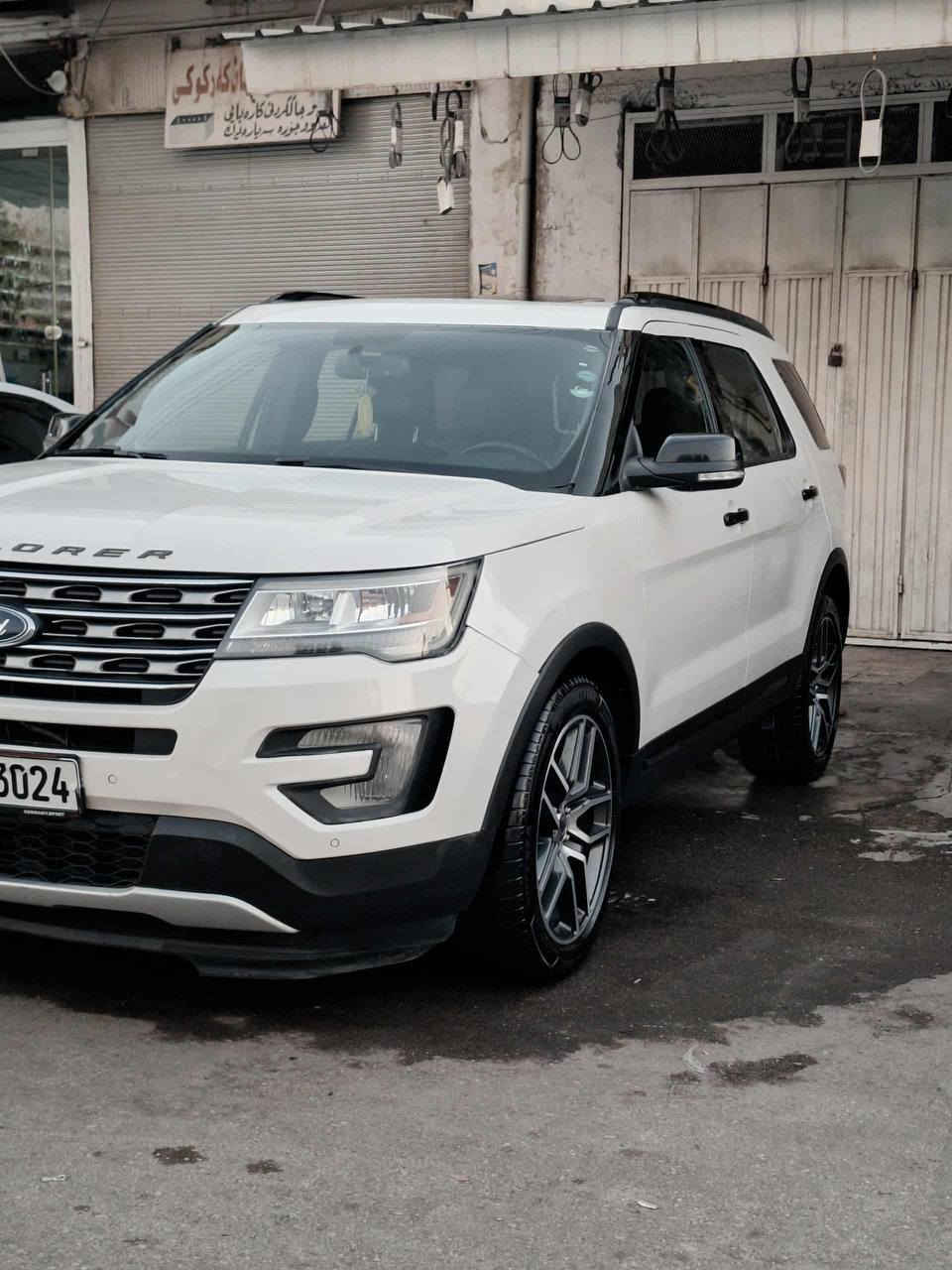 Ford explore 2017
ئۆتۆمبێل: فۆرد ئێکسپلۆر (استراد خاص)
مۆدیل:2017
جۆر:V6 twin turbo 
مواسەفات: فوول فول
پانۆراما، 3ڕیز کوشن، کوشن سارد و گەرم، کوشن کارەبای کامل،لایت لید و عەدەسە و زینۆن، 3شاشە و شاشە گەورە،زۆر مواسەفاتی تر
بێ دەعم و لێدراوی
گێڕ و مەکینە: بەشەرت
سەنەوی: بەناوی خۆمەوەیە و تا 2029 تازەیە
نرخ: 225 و معامەلە
***********

فورد ايكسبلور استراد خاص 2017 فول فول مواصفات بانوراما ٧ مقعد و كشنات خزن كشنات تدفئة و تبريد كشنات كامل كهربائي و 3شاشات و شاشة كبير و هوائي مواصفات أخرى 
بدون ضرب و تعديل 
كير و محرك بشرط على وضع شركة
سنوي باسمي جديد حتى 2029
سعر 225 و بيها مجال
*********** رقم صاحب السيارة
