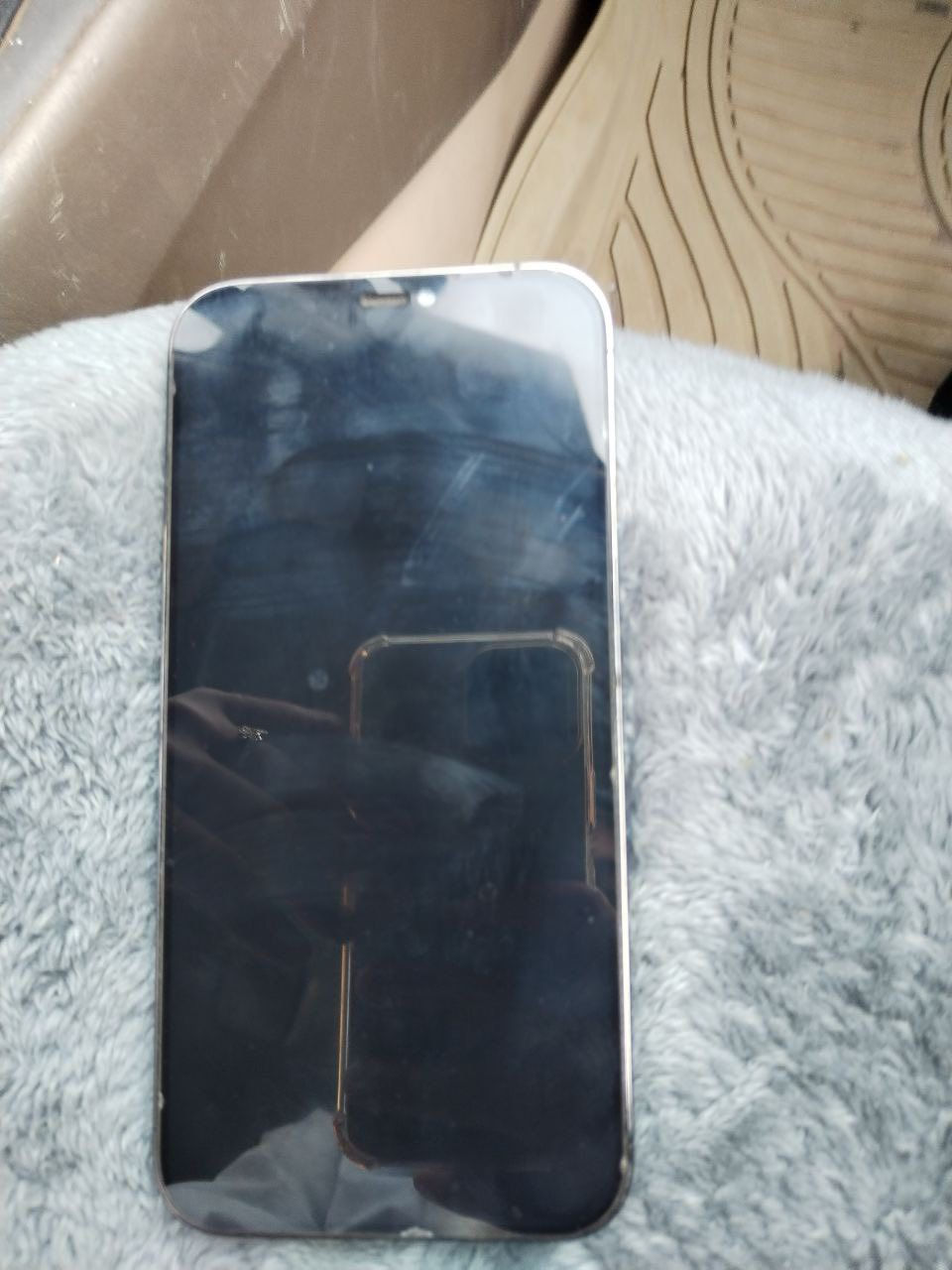 ايفون 12 برو ماكس كلة بلادي  ذاكرة 256 شخط مابي ماداخل صيانة مكفول اي قطعة ما مبدل يدعم شريحة الكترونية  بطارية 76 سعرة 450  

***********
