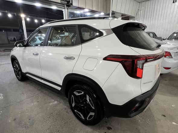 السعرررر 🔥🔥🔥🔥🔥🔥🔥🔥
سيلتوس 2024 خليجي الدوليه
ماشيه 62 الف 
كفاله من الصبغ والبارد 
العنوان بغداد الكريعات معرض جبل عرفه 
للاستفسار على الرقم 
***********
غير متواجد على الخاص
