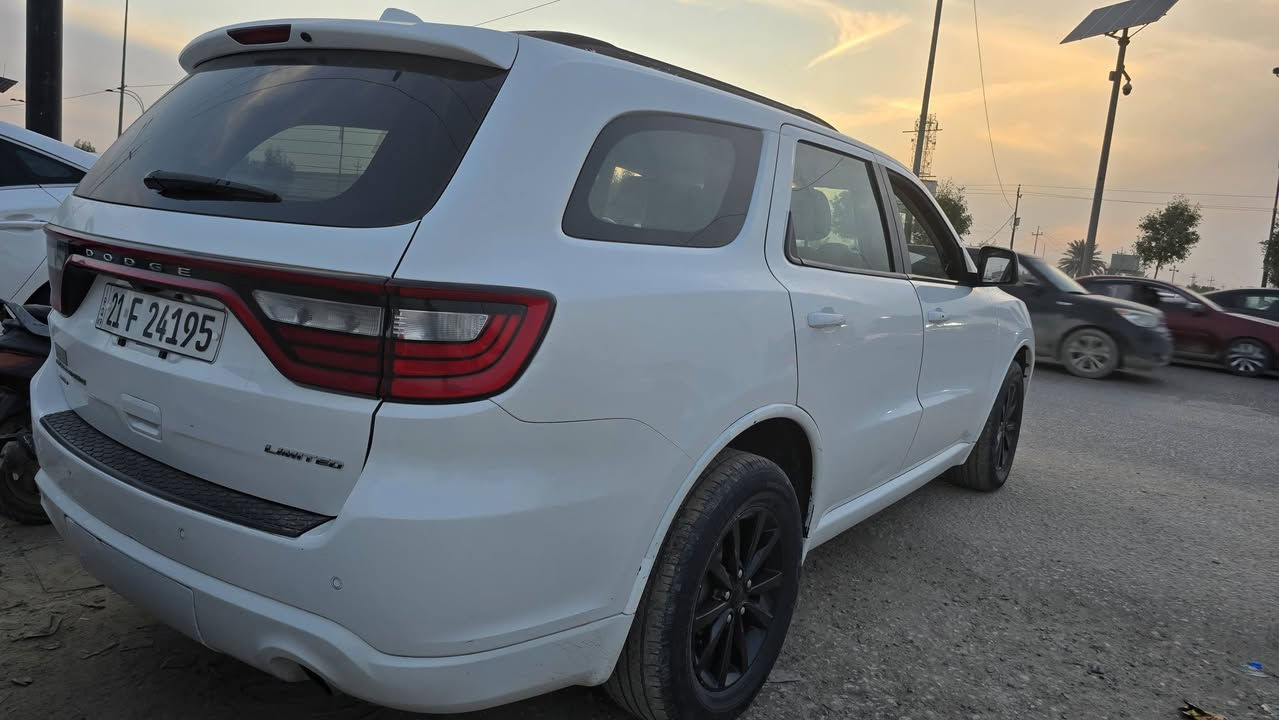 للبيع
دورنكو٢٠١٦ 
مواصفات لمتد ..
 بدون فتحه 
٦ سلندر
تحكم كامل
كشنات جلد 
تدفئه كشنات وستيرن
فور ويل AWD 
وضعيات كشن ميموري
كاميرا دوارة
السنوية لحد ٢٠٢٨ 
تحويل مباشر 
تبريد ٣ قطع 
الجاملغ الايسر تبدل اصلي وكاله نفس اللون اثر طخه بسيطه
باقي المواصفات معروفه 
صورة حادث امريكا مرفقه 
السعر ٢١٠ وبي مجال( تم تخفيض السعر للاستعجال)
مكان السياره بابل 
***********
