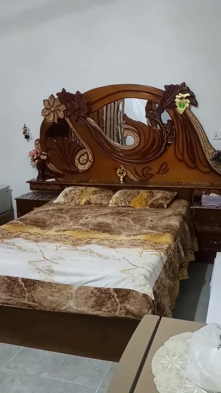 غرفه للبيع السعر ٥٠٠
‏‪***********‬‏
