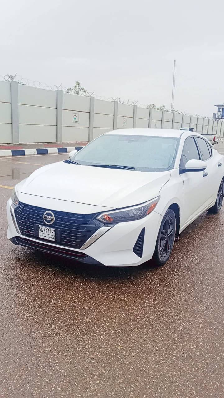 للبيع نيسان سنتره 2024 بس قطعة وحده البنيد مامتواجد على فيس نتصل على رقم ***********
