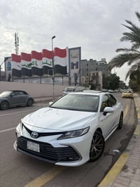 كامري 2023 عبد اللطيف  ماشية 65 وقابل للزيادة سيارة نظيفة بيها pdr بال...