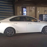 عندي سيراتو موديل 21بيه بنيد صبغ ومستعجل ع البيعه لان عندي سياره جايتن...