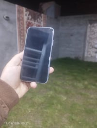 ايفون ١١ • ذاكره ١٢٨ • بطاريه ٨٧