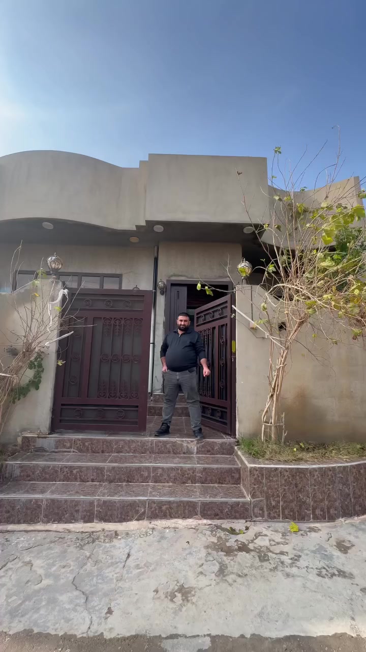 خانوو بو فروشتن
180متر دةروازه
كولاني كامل خدمات 
***********
***********
