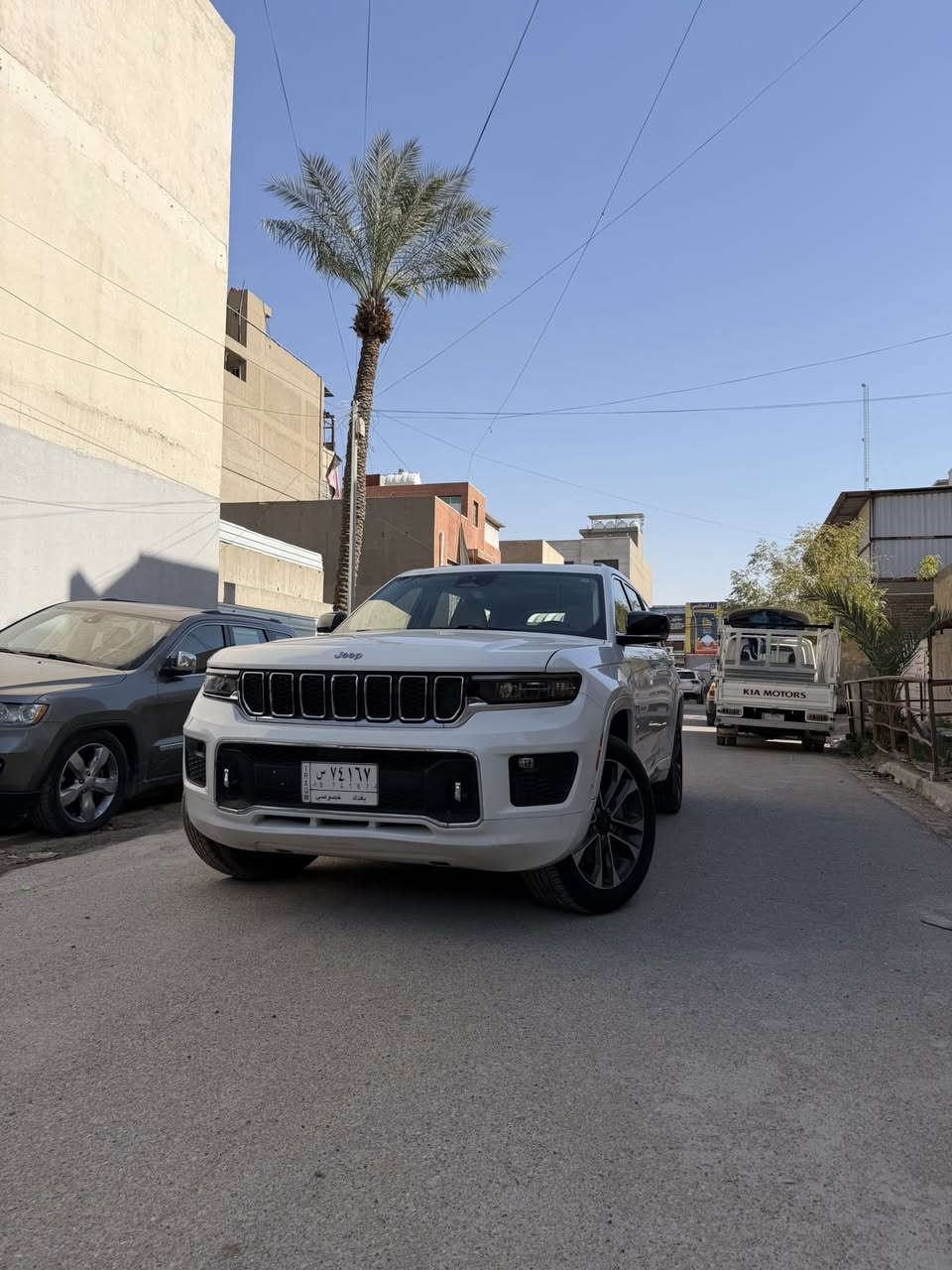 سلام عليكم 
جيب كراند شيروكي ٢٠٢١ محرك ٦ سلندر
Jeep grand cherokee L 3/600 white 

#الضرر بجم مبدلل بنيد وجاملغات فقط كلير

#المواصفات
فتحه سقف بنوراميه-1
شاشة 📺-2
ابل كار بلي &اندرويد اوتو-3
سستم سماعات 🔊 ماكنتوش-4
مري شفط -5
كشنات تدفئه-6
كشنات تبريد-7
دخول ذكي -8
بصمه اربعه ابواب-9
رادارات 360 درجه-10
فورويل كهربائي-11
 اوتو بريك سستم-12
قياده آلية-13
اوتو ستارت سستم-14
3️⃣ قطع تبريد-15
تدفئه كشنات خلفيه -16
تنزيل الجام من خلال البصمه-17
اناره داخليه محيطيه-18

ملاحظة 📝 
السياره بدون جكات+الجاملغات فقط كليرر

السياره كلشي مناقصه ونضيفه مكفوله من كير ومحرك كشره نظيف 🧼 
للاتصال.  ***********&***********
#السعر
32,500الف دولار 💲

