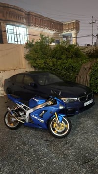 بطح • كاواساكي 1000R • ورقة