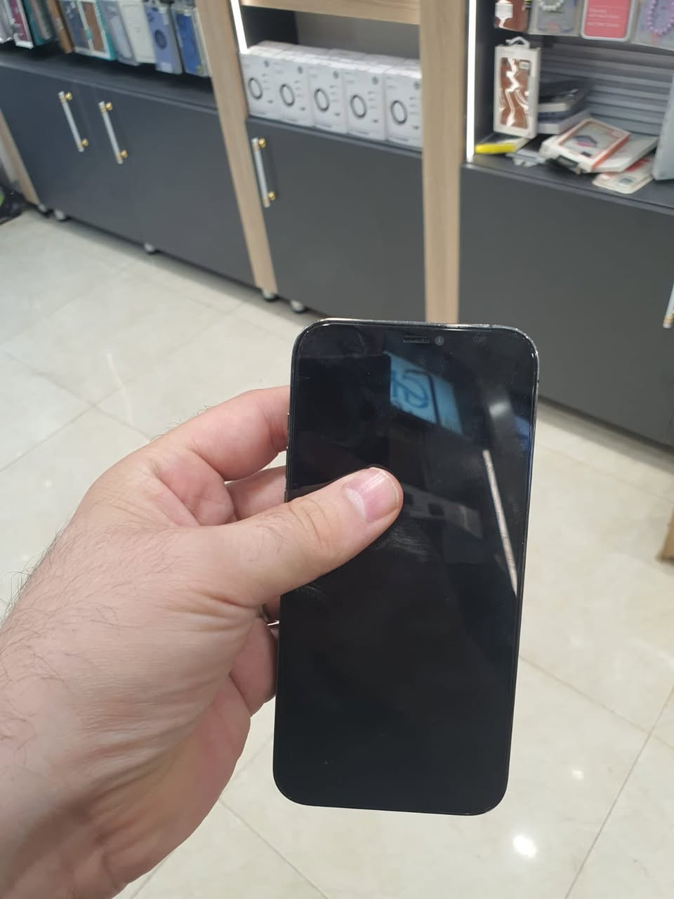 ايفون 12 برو ماكس وتر بروف ما مبدل بي كلشي ضمان يوم كامل تفتر بي بطاريه77 نازله بسبب تحديث كصرف طبيعي
عنواني تاميم ***********
