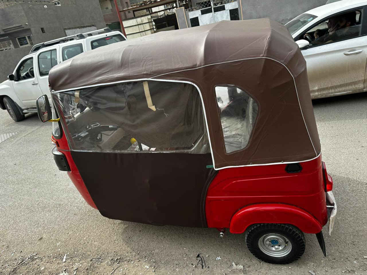 سلام عليكم شباب تكتك  موديل 22 شهر 10كفاله عامه رقم سنويه بغدادتكتك تراي زيرو ربع ماتصرف عليه مكان بغداد دوره حي اسيا 0773 205 1142
