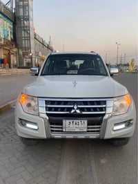 باجيرو موديل 15صدفي حبتور  ماشية 142 محرك كير مكفولات  السيارة بيها فق...