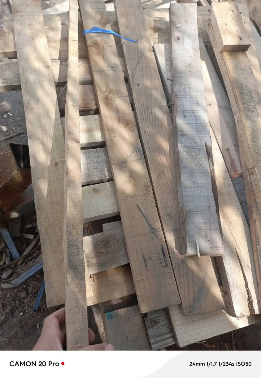 السلام عليكم
كل عام وانتم بخير وصحه وسلامه 
أن شاء الله تعالى ينعاد علينا وعليكم بالخير والبركه 
عندي لوح سير مثل ما موضح بيهن 500 لو 
سعر القطعه 500دينار مكانهن ناحية الرشيد ***********
