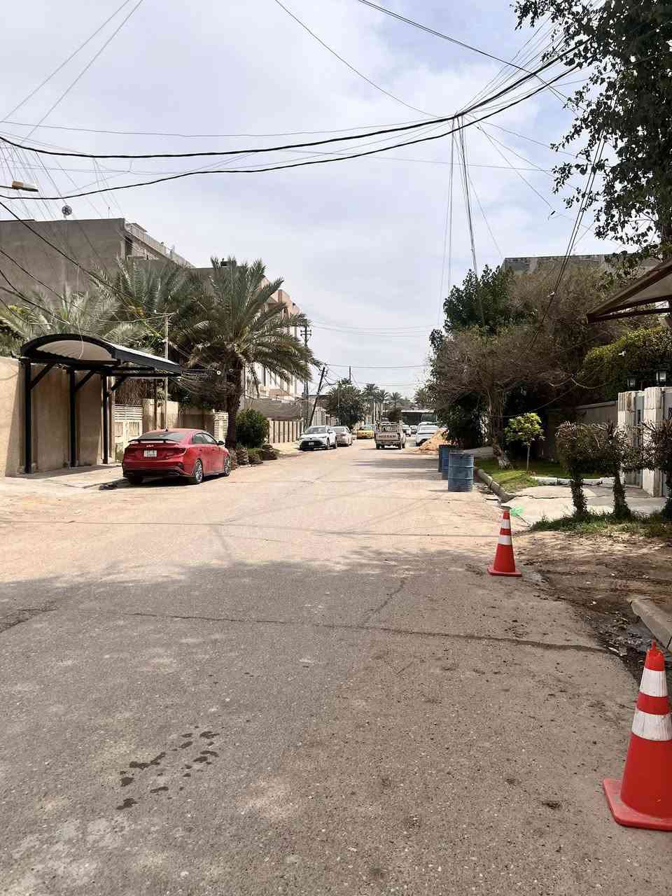 📍 أرض للبيع
📌 الموقع: بارك السعدون قرب نادي الجيش

📐 المساحة: 1200 متر مربع

📏 الواجهة: 25 متر

🔹 موقع استراتيجي جداً في منطقة راقية ومطلوبة

🔹 مناسبة لمشاريع سكنية أو تجارية

🔹 شارع حيوي وقريب من جميع الخدمات

📄 نوع السند: مستقل

💰 السعر: يحدد عند الاتصال

📞 للاستفسار والتفاصيل:

***********

***********

🏢 شركة عصر حمورابي

📍 الكرادة – شارع العطار – بناية عصر حمورابي

✅ شركة مجازة رسمياً

🔹 نستقبل جميع العروض العقارية:

بيع 🔸 شراء 🔸 إيجار 🔸 إدارة أملاك
