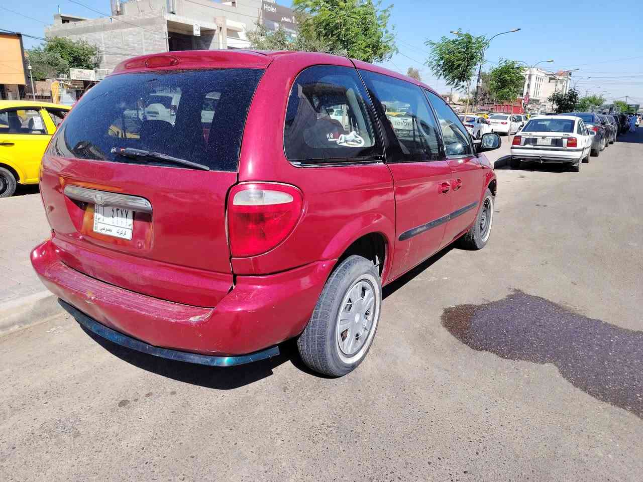 $$55
***********
دوج كرفان موديل 2007 شاصي قصير صبغ 5 قطع بدون دواخل مكينه كير شرط سنويه عظم  شرط التحويل تبريد شغال
