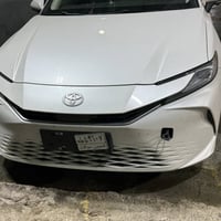 للبيع 2025 كامري عداد المسافه 7الف بيها ضربه موضحه مكانها بغداد سعرها ...