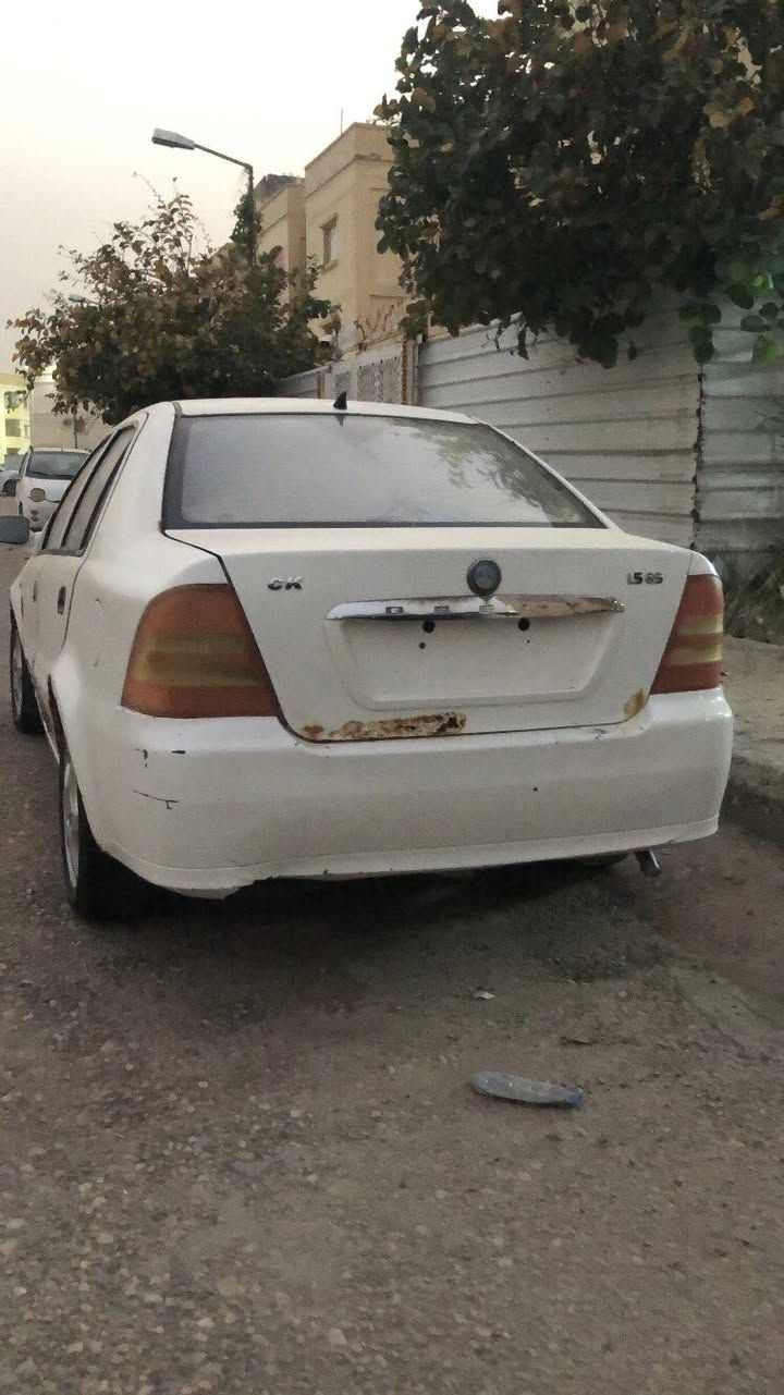 سي كي ٢٠١٠  بسعر 10 ورقات بدون لوحات اوراقها منفيسها اولياتها كلها موجودة عندي محرك كورلا ١٨٠٠ بي تنقيص شراي يراسل ويدلل *********** مكان ناصرية المركز
