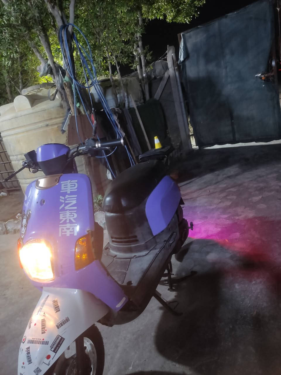 سلام عليكم
ماكس بوليسي 
دراجه كله كامله مانقصه برغي وكلشي شغال بيه 
سلف وهندر 
دراجه كابريته 
سعر 400 وبيه مجال 
***********
