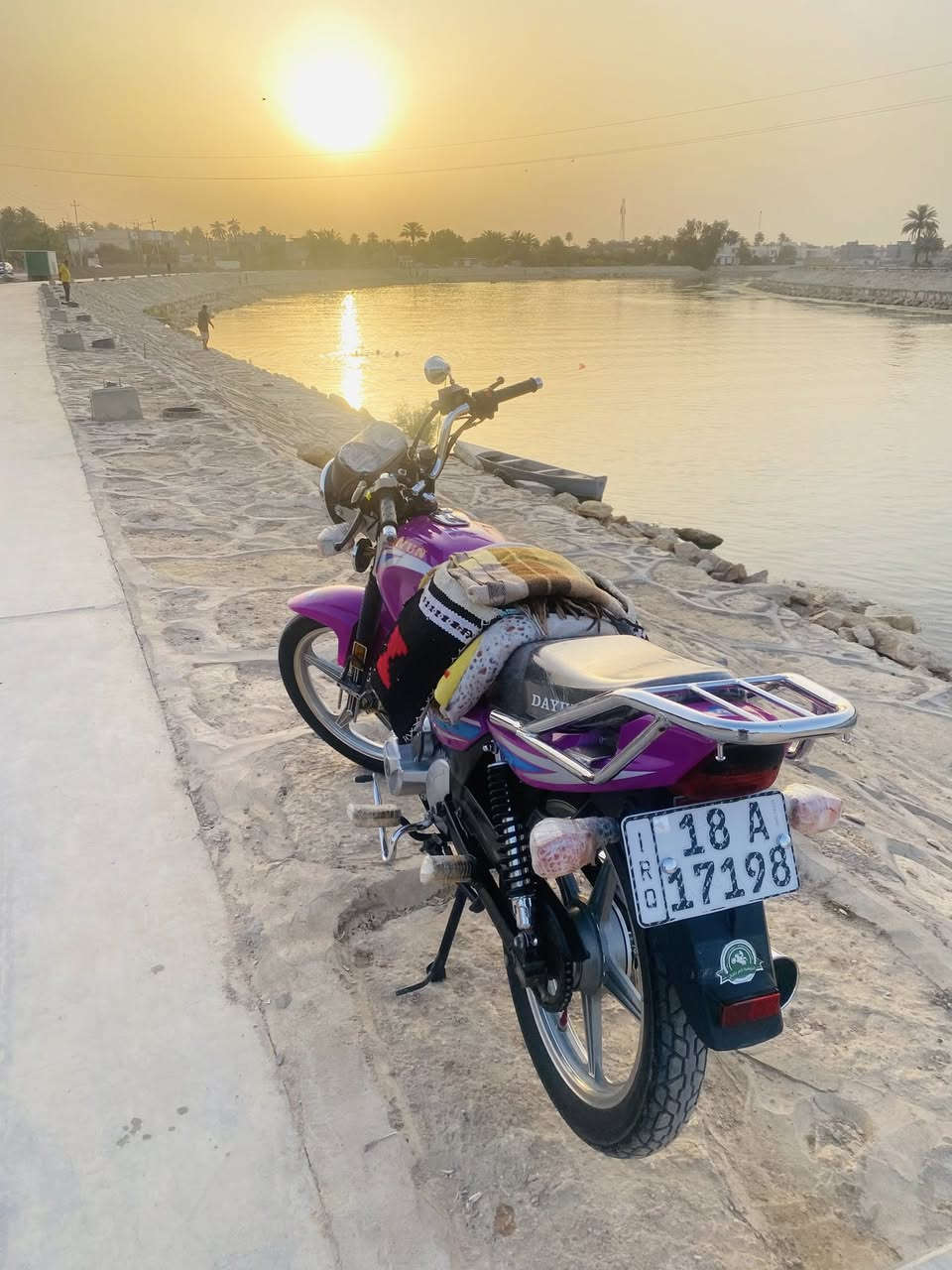 السلام عليكم 
دايوان 2023 مكينه زيرو عل  سحك  بعده رقم إنكليزي  باسمي سنويه 2030
 
دراجه نضافته كبالك تعال وشوفه 
مكان دراجه حله مركز مدينه 
هاتف ***********
