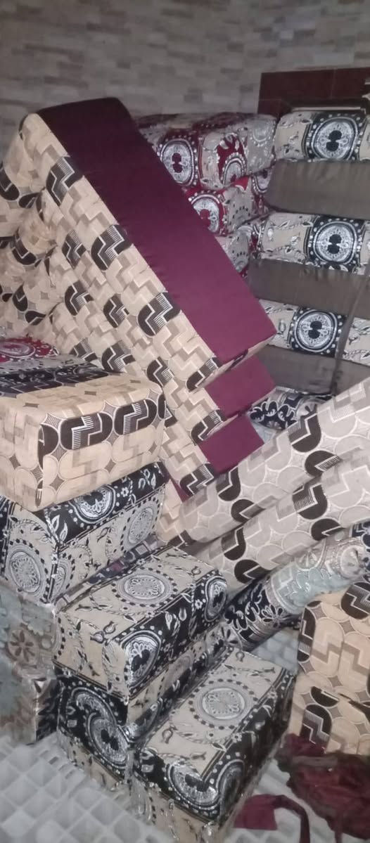 متوفر جلسات عربيه جديد بسعر مناسب جميع القياسات للتواصل ***********
واتساب
