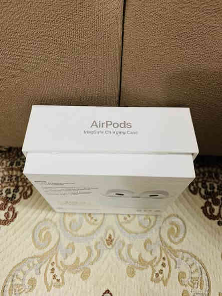 سماعات ابل للبيع جيل الثالث استعمال قليل 
***********
