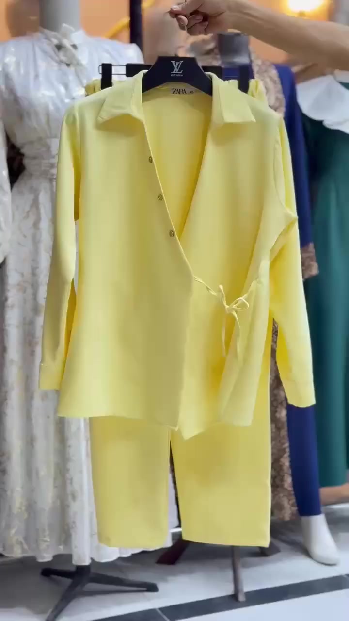 طقم قطعتين 
خامة هوريم دابل تركي
قياس 40–42–44–46


**إذا كنت صاحب هذا الإعلان وتريد حذفه لأي سبب، رجاءا أرسل رسالة إلى الدعم الفني**