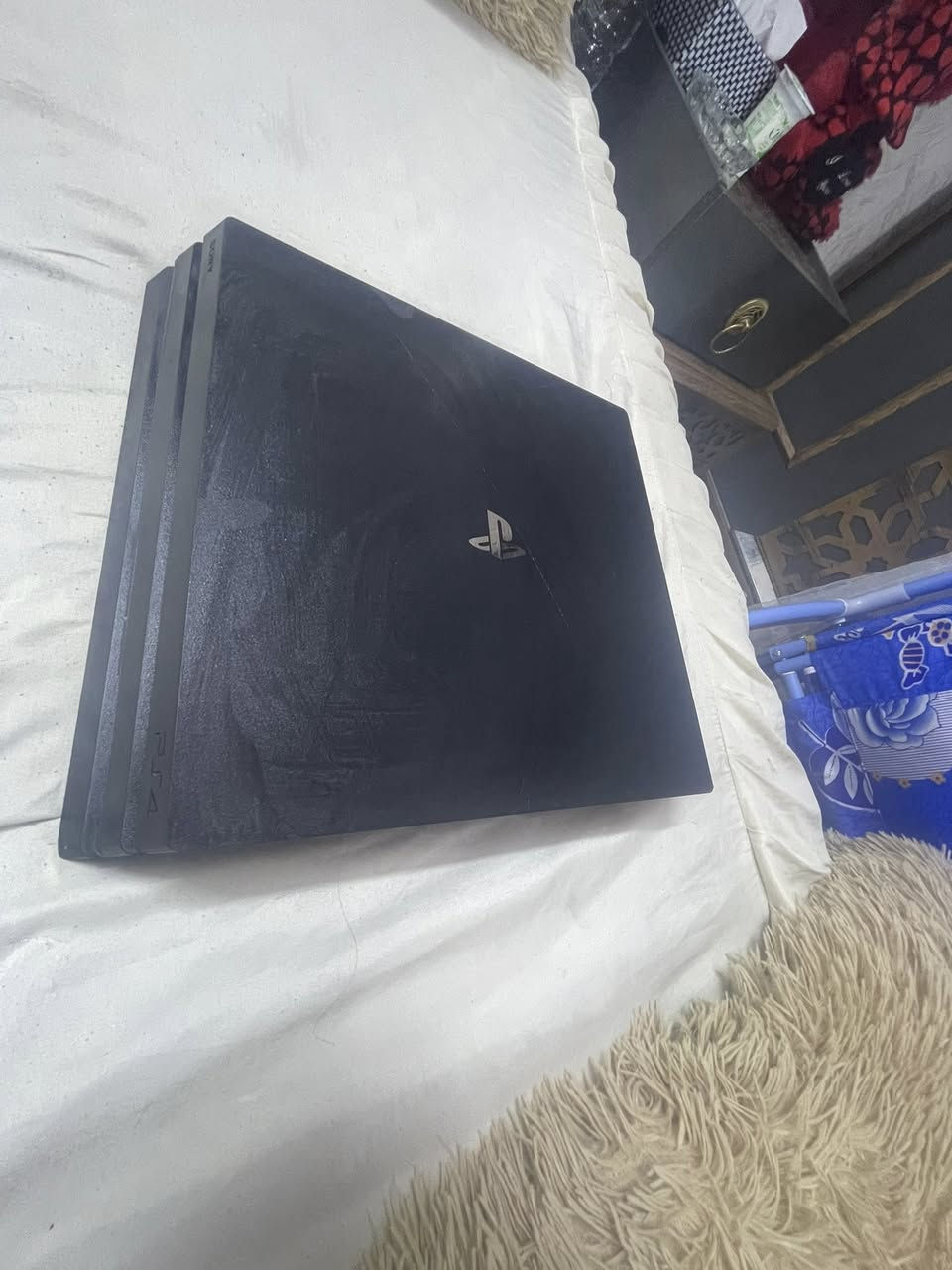 بلي 4 برو  مهكر 
ذكره 1 تيره
400 و بي مجال مروس ب ايفون 
***********
عنوان بغداد الجديده
