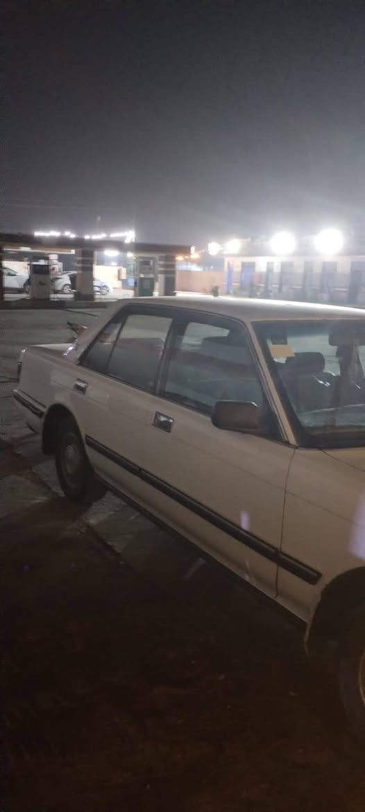 السلام عليكم ورحمه الله وبركاته سوبر سيدان 1988 سياره بلاد بأسمي بيه 4 قطع صبغ تجي تفحص  تخم تاير گير خير من الله محرك بلاد خير من الله المكان بغداد الدوره شارع 60 السعر 55 وبي مجال حق الجيه  ***********
