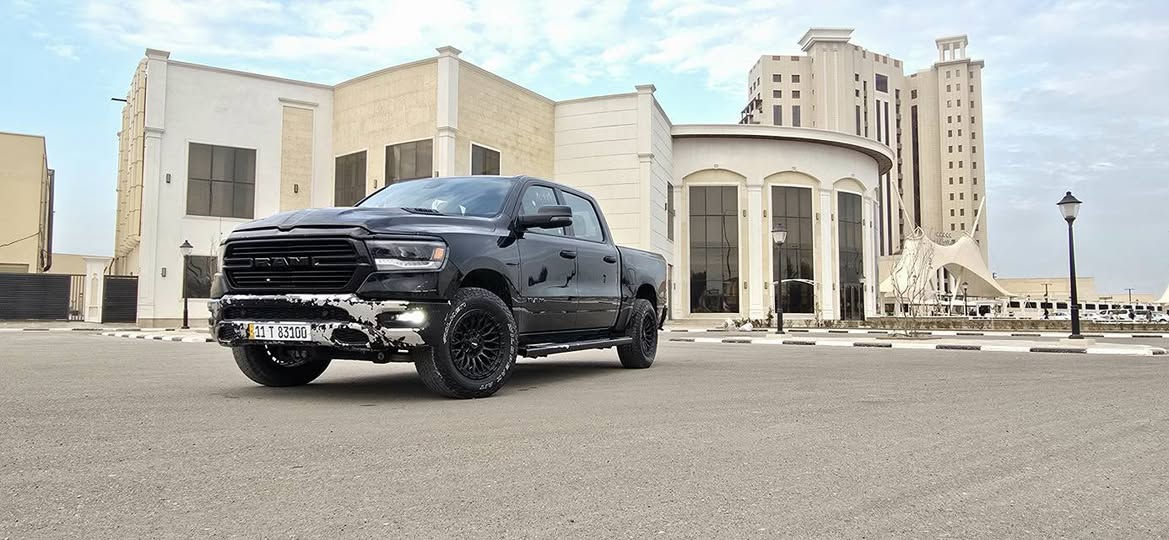 السلام عليكم 
دودج رام ايتورك5.7  2023 للبيع
بك هورن ((BIG HORN))
ماشيه 52 الف مايل 
مواصفاته معروفه مع ذلك نذكرهم
مري كهرباء 
شاشه وسط 
تدفئه مقاعد 
تدفئه ستيرن 
محدث بجم لارمي
السعر ٢٦٥ بي مجال بسيط 
تفاصيل اكثر رقم ***********
