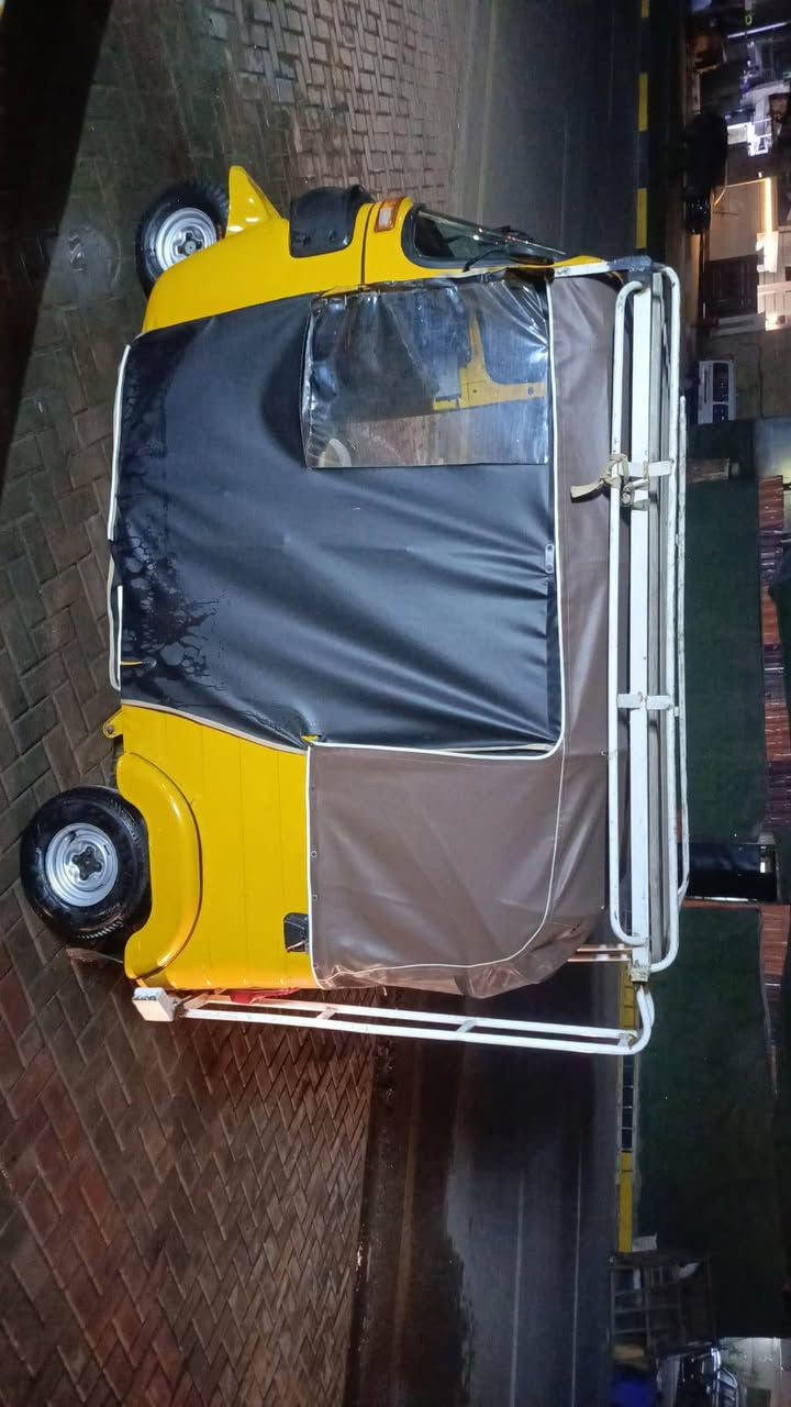 السلام عليكم 20 شهر 9 مكفوله كفاله عامه من مكينه وكشر ما عده الدوس بيهن صبغ رقم بغداد باسمي تحويل شوكت ماتريد 
قفل من الاخير لا تعاملني 7 اله ربع 6750 قفل بغداد مدينه الصدر ***********
