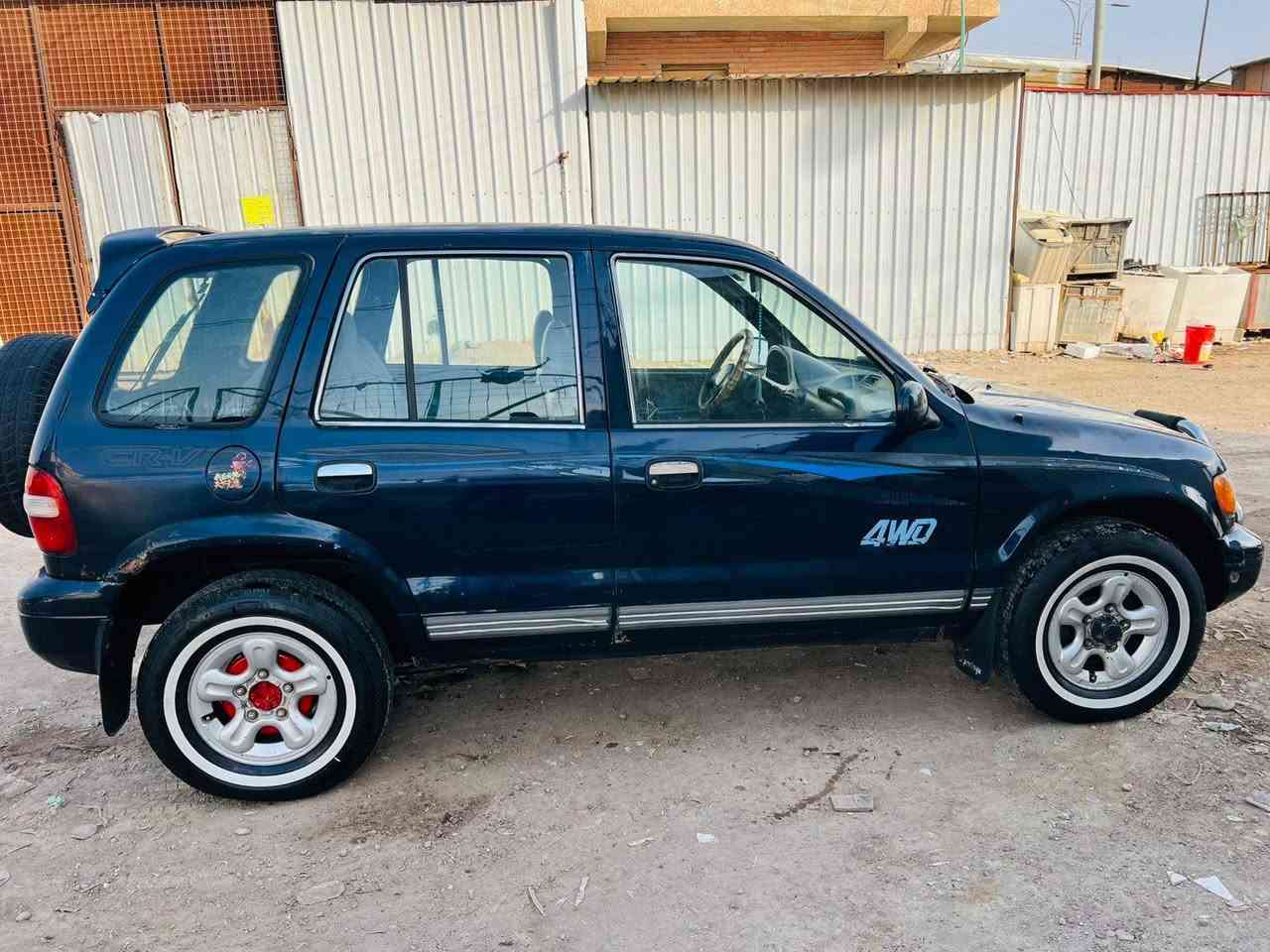 سلام عليكم سيارة سبورتج موديل 93
رقم بغداد مميز 
سيارة جاهزة اي نقص مابيهة 
تايرات جدد وصدر جديد كهربائيات كلهة شغالة 

***********
