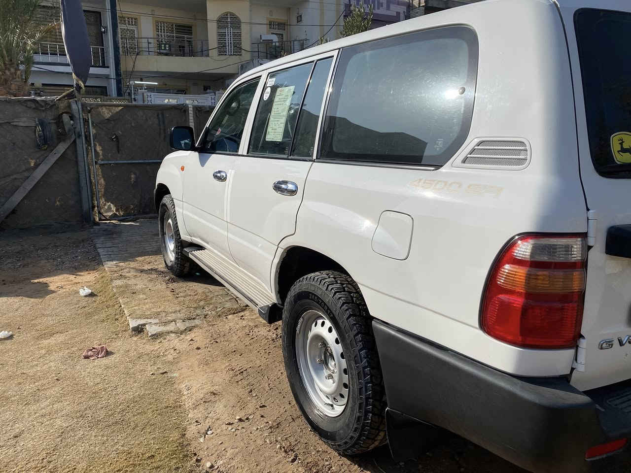 (بسم الله الرحمن الرحيم) السلام عليكم
ماشاء الله 

اخوان لاندكروز موديل 2000 كفاله عامه من النوادر 

سيارة جديده حيل وحلوه سلك فول عادي 

1-دبل سبير 

2-دبل تانكي 

3-دبل باتري 

4-تخم ويل 17 ياباني اصلي 

5- تخم تاير حجري الاصلي 

6 -باتري جديد 

7 -تبريد ثلج غاز وفريز جديد 

8- تدفئه وكهربائيات شغاله 

9-منضومه  LED زنون 

10-سلف جديد 

11-حداديه جديده 

12-گير لوگير مكفول وشرط الشغل 

13 -مكينه جديده ومكفوله الحمد الله  

14 -سياره اصولي اصولي اصولي شرط حاسبه بغداد 

سياره گير عادي المرغوب طبلات امامي مو اكسن فقط 

الخلفي اكسن المرغوب 

15- السياره دبل گاعيه مسويلها جلد والگاعيه الاصليه جوا الجلد وفرشات قماش فوك الجلد شغل درجه اولى  

16- السياره عليها بردات تفصال تخم .

15- دواخل كارتون رقم اربيل وكاله او مداور حاضر  مكاني نجف والسياره مكلفتني اكثر من سعرها استخدام ثانوي واگفه السياره لا بر ولاكشتات وبالعافيه على الياخذها ❤️

والشراي يتصل  بي خير ويدلل 

***********
