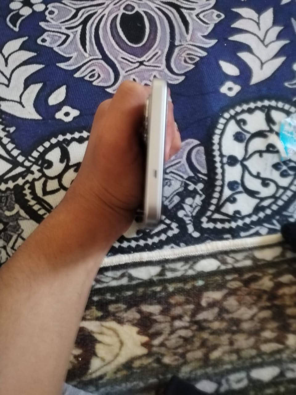 تلفون للبيع ممستعمل هواي قبل شهر اخذته وب 115وبي مجال
***********
